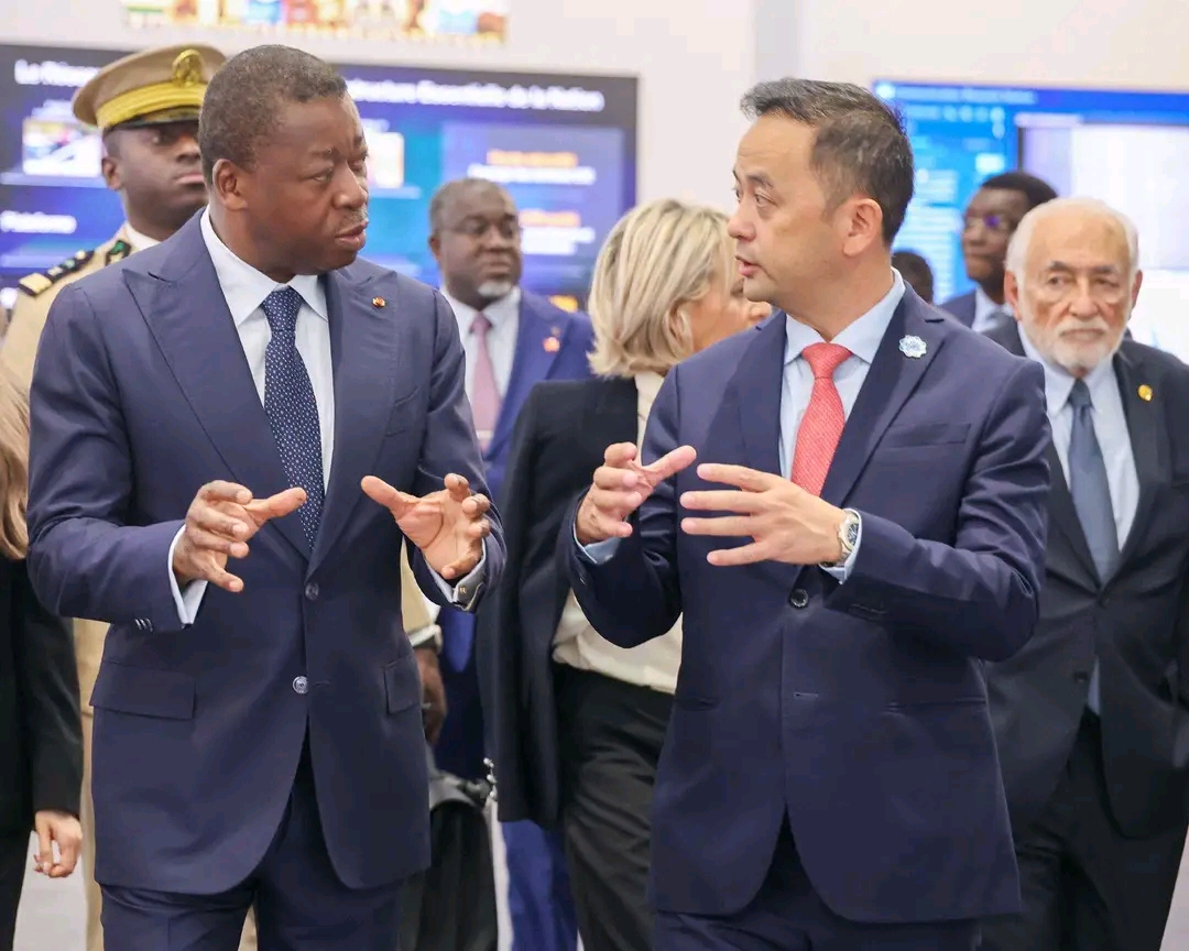 Nouvel accord avec Huawei pour le numérique